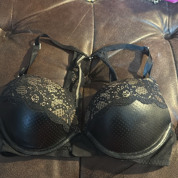 Victoria secret bombshell plunge 32B - Picture 2 of 5